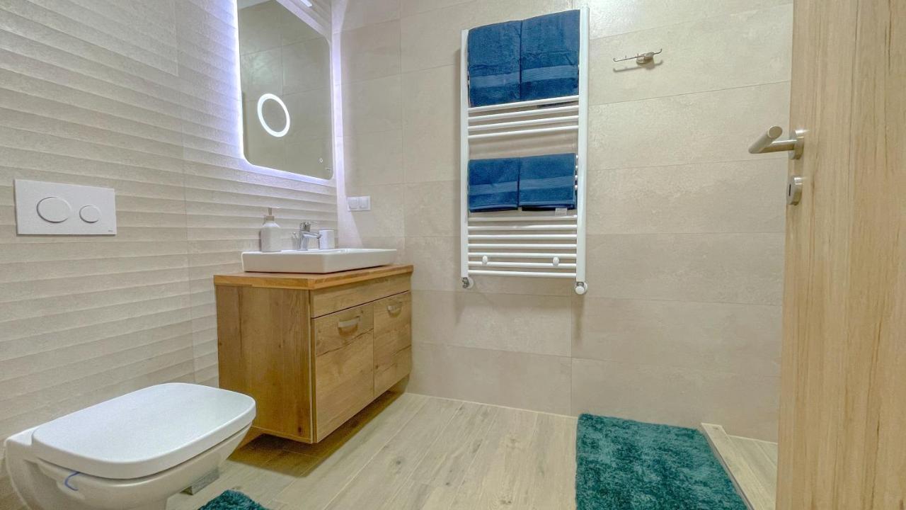 Dreamview Apartment With Private Parking Brasov Ngoại thất bức ảnh