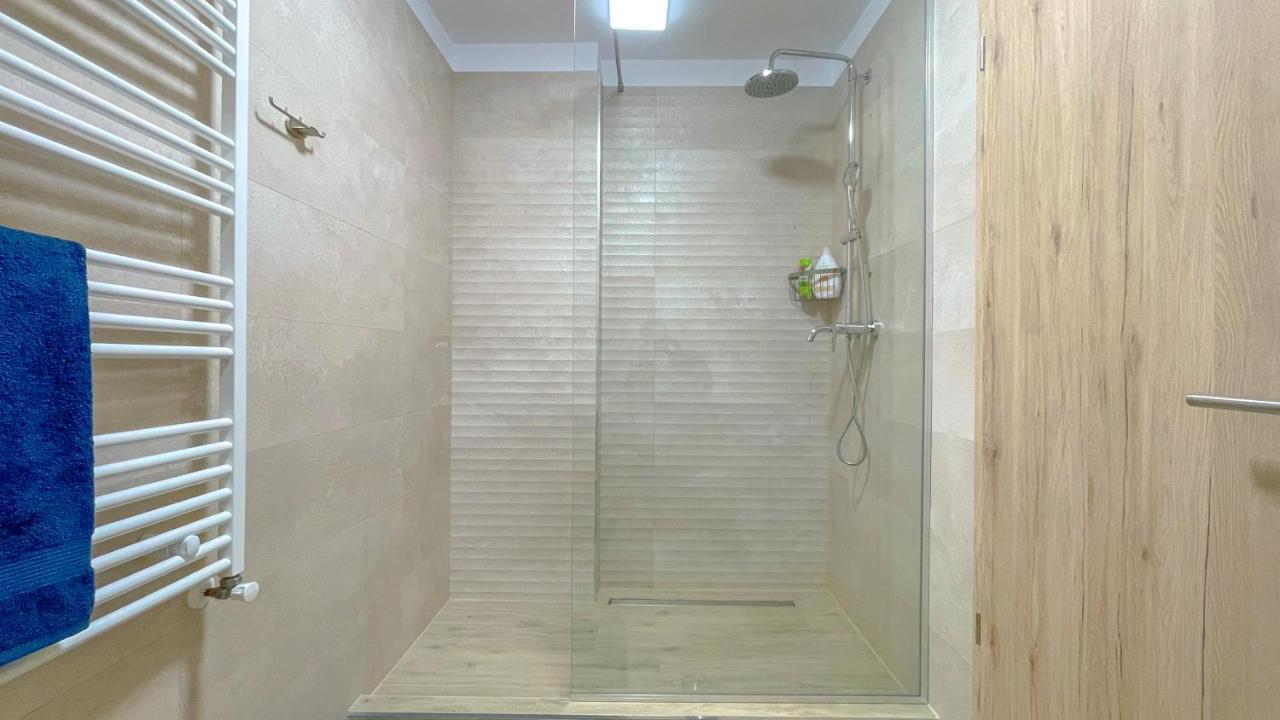 Dreamview Apartment With Private Parking Brasov Ngoại thất bức ảnh